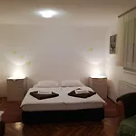 Bed and Breakfast Arnika *